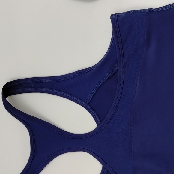 Under Armour Razorback Blueish Purple Size Medium Tank - Picture 6 of 9